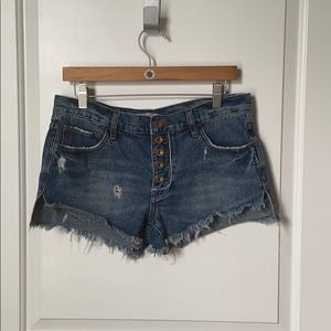 Free people distressed short